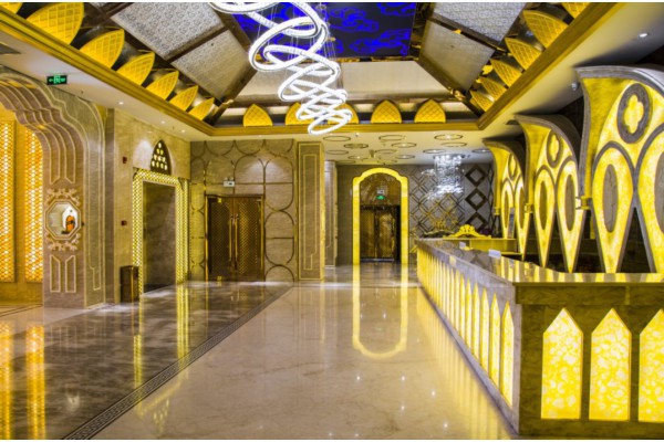 探秘山城，中老按摩让你全身放松！