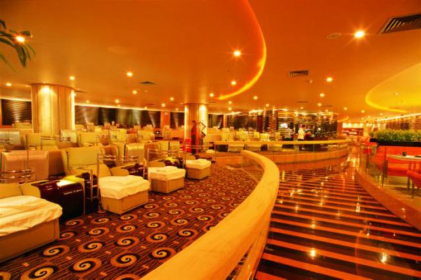 “观音桥按摩小店，传承养生精髓，温馨转让中~”